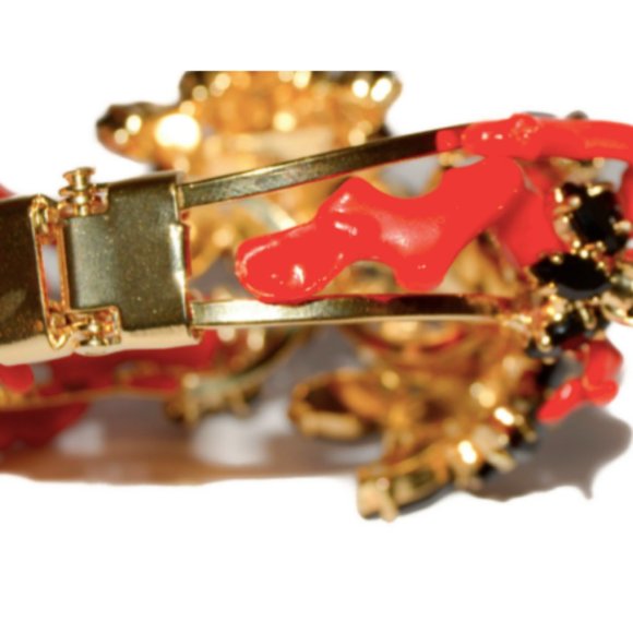 DSQUARED2 Bangle Bracelet Coral & Crystal - Picture 5 of 5